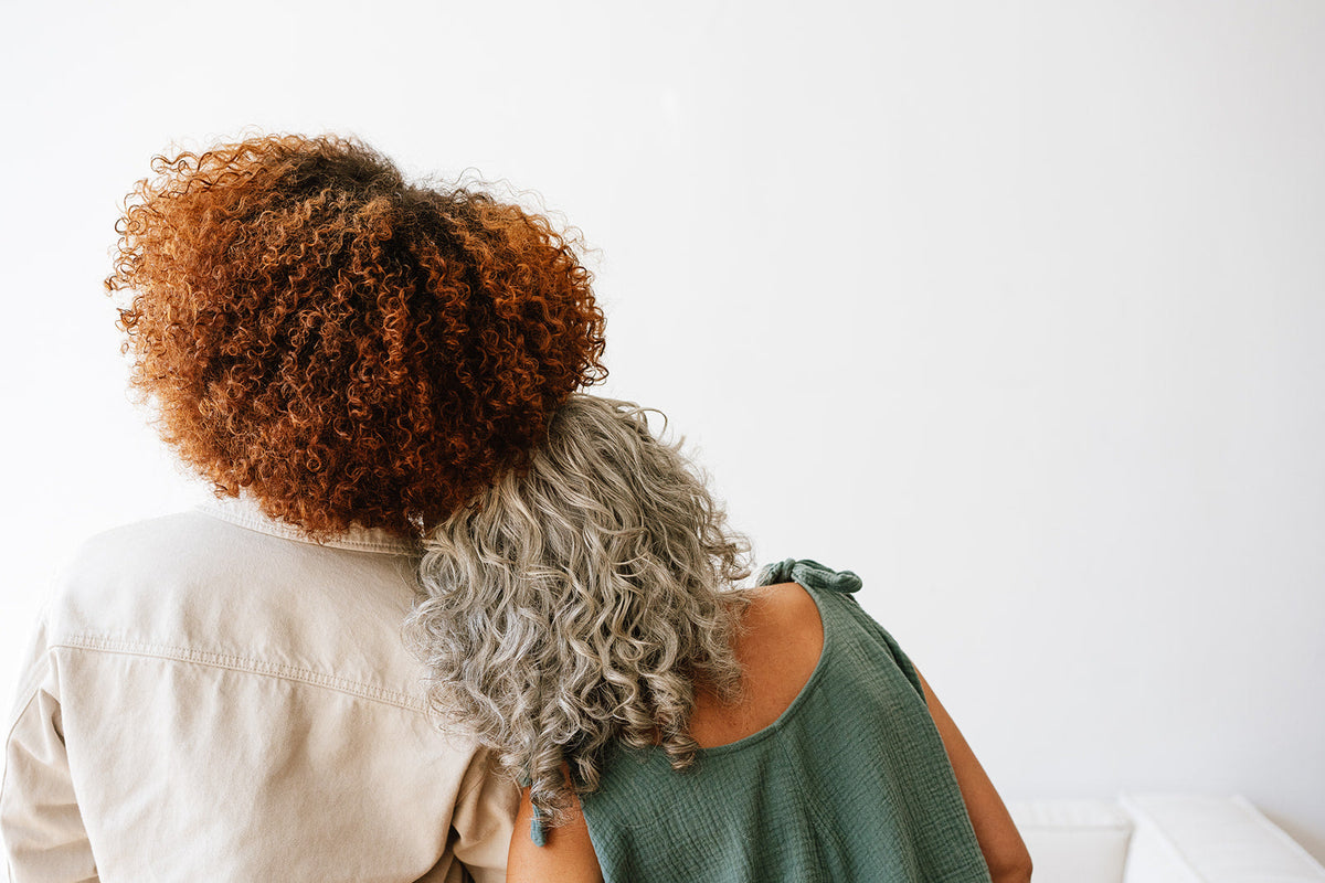 Prendre soin de ses cheveux bouclés quand on fait du sport