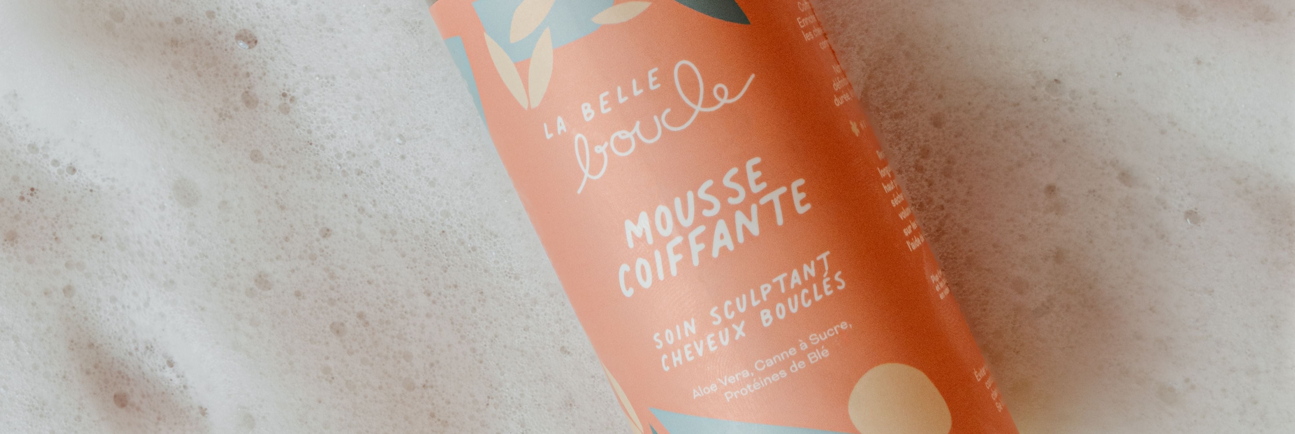 Mousse Coiffante naturelle cheveux bouclés