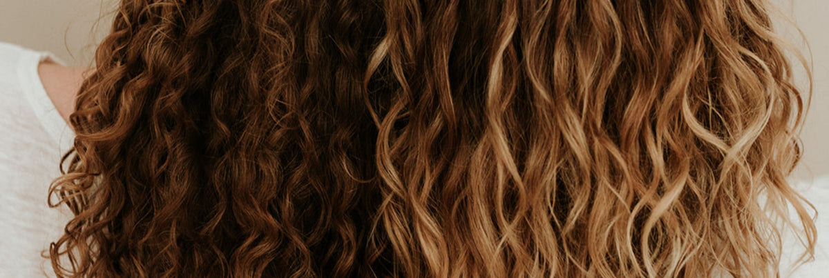 Cheveux bouclés détox capillaire