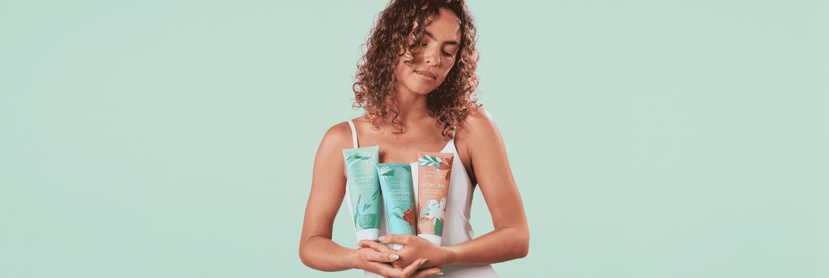 Pourquoi utiliser un shampoing doux quand on a les cheveux bouclés ?