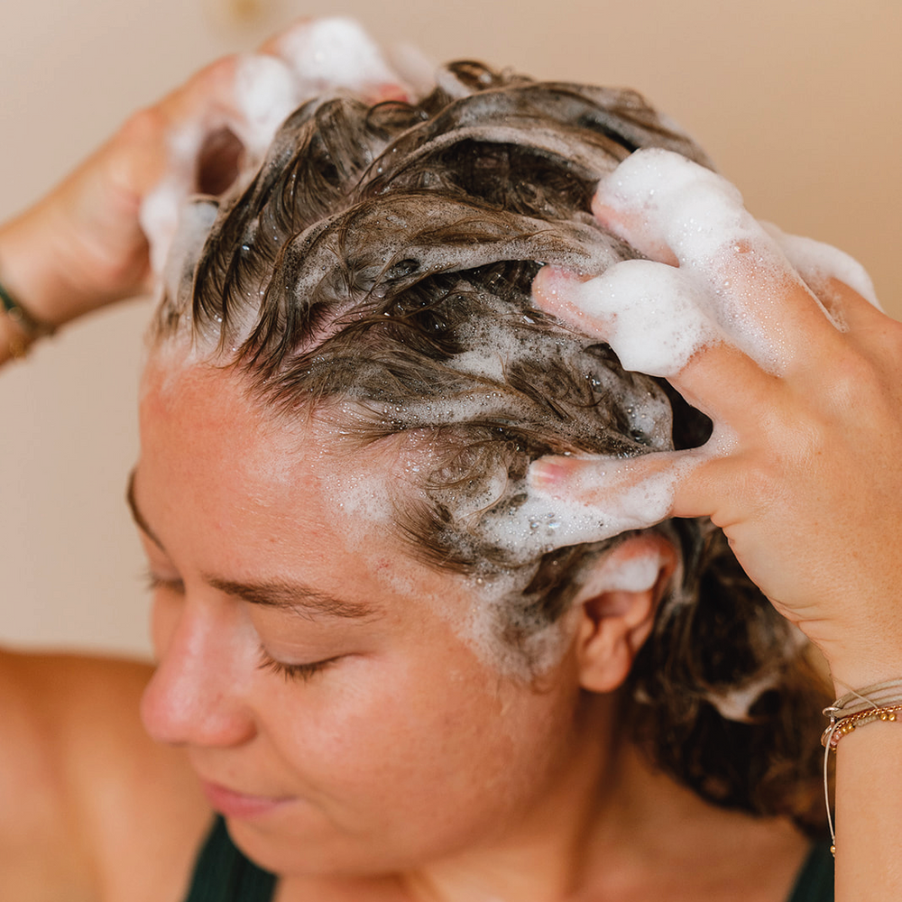 Spray Vaporisateur pour Cheveux Boucles Blanc – Chabchouba